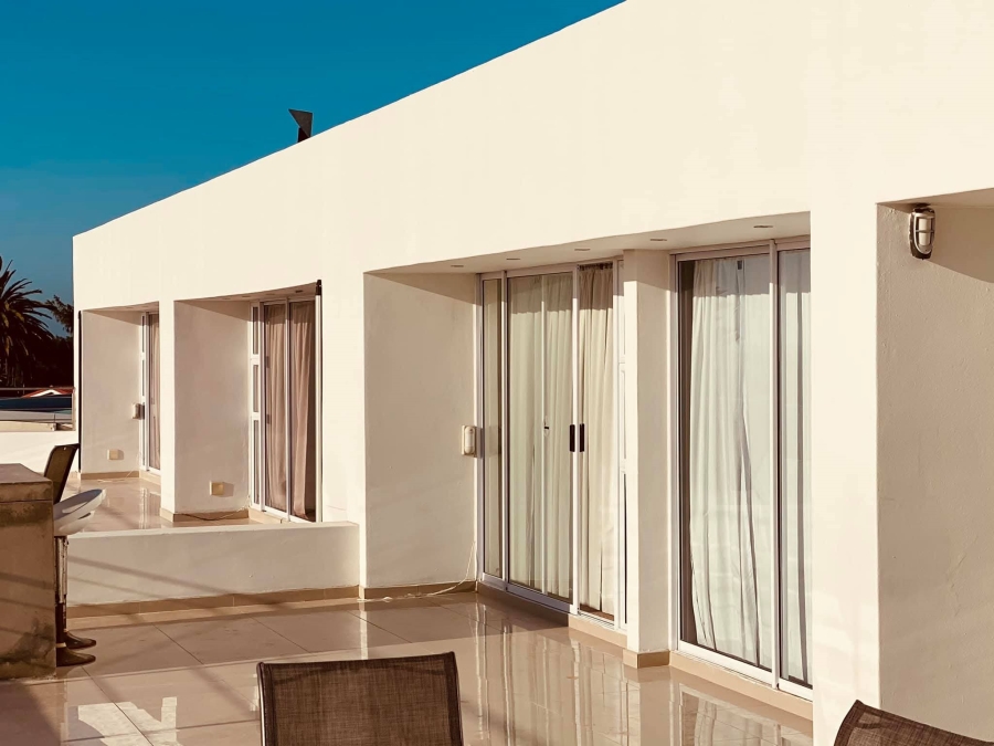 5 Bedroom Property for Sale in Jeffreys Bay Central Eastern Cape